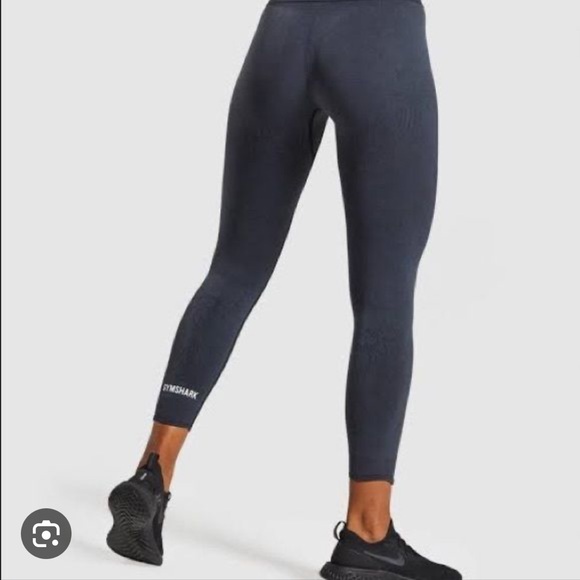 Gymshark Studio Leggings - Picture 2 of 4